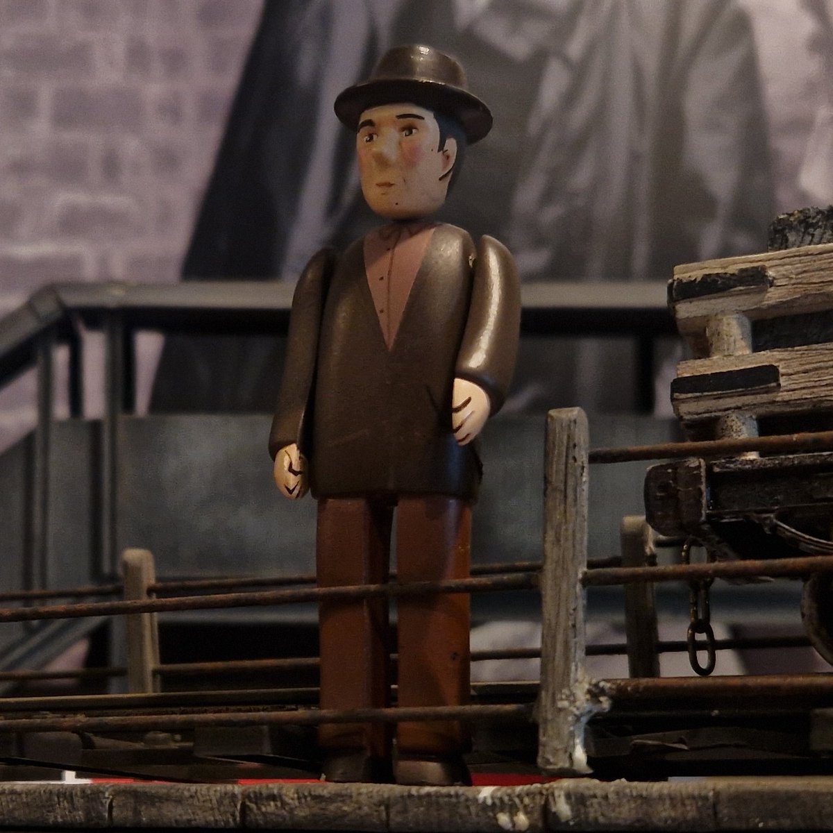 thetrainman13's tweet image. Recently I had the pleasure of attending a little railway in Wales, and attending an extravaganza,
And it reminded me of how much I used to enjoy posting here,
So for my first tweet in a while,
I can say, I officially own the Workman who repaired the refreshment ladies coach
