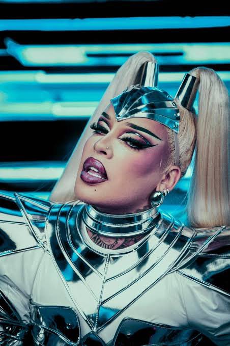 💔Estamos a 531 dias, 75 semanas e 17 meses sem assistir um clipe solo lançado por Gloria Groove.