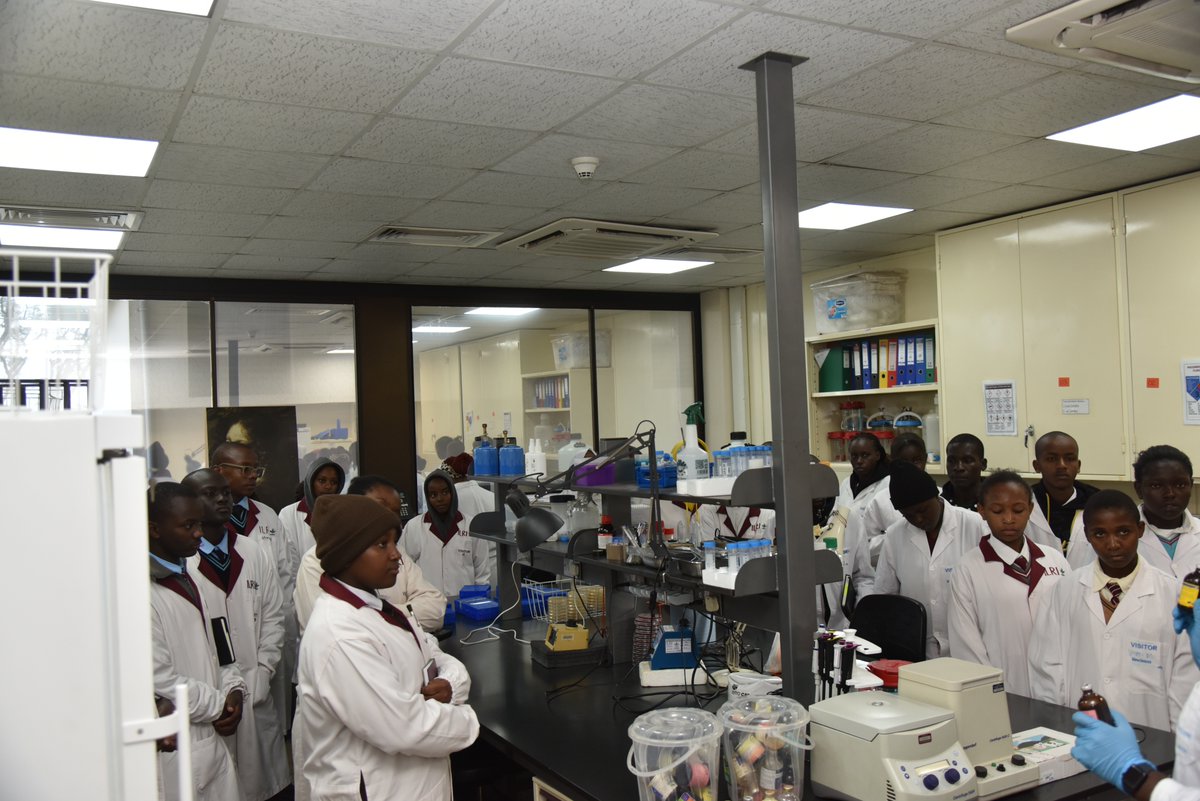 ILRI's tweet image. July 9-ILRI was thrilled to host students from the World Food Prize Youth Initiative. Big thanks to their teachers & Dr. Kenneth Monjero from KALRO for joining. This visit underscored our vital partnerships in encouraging #YouthInSTEM.
#FutureOfFood #ScienceEducation