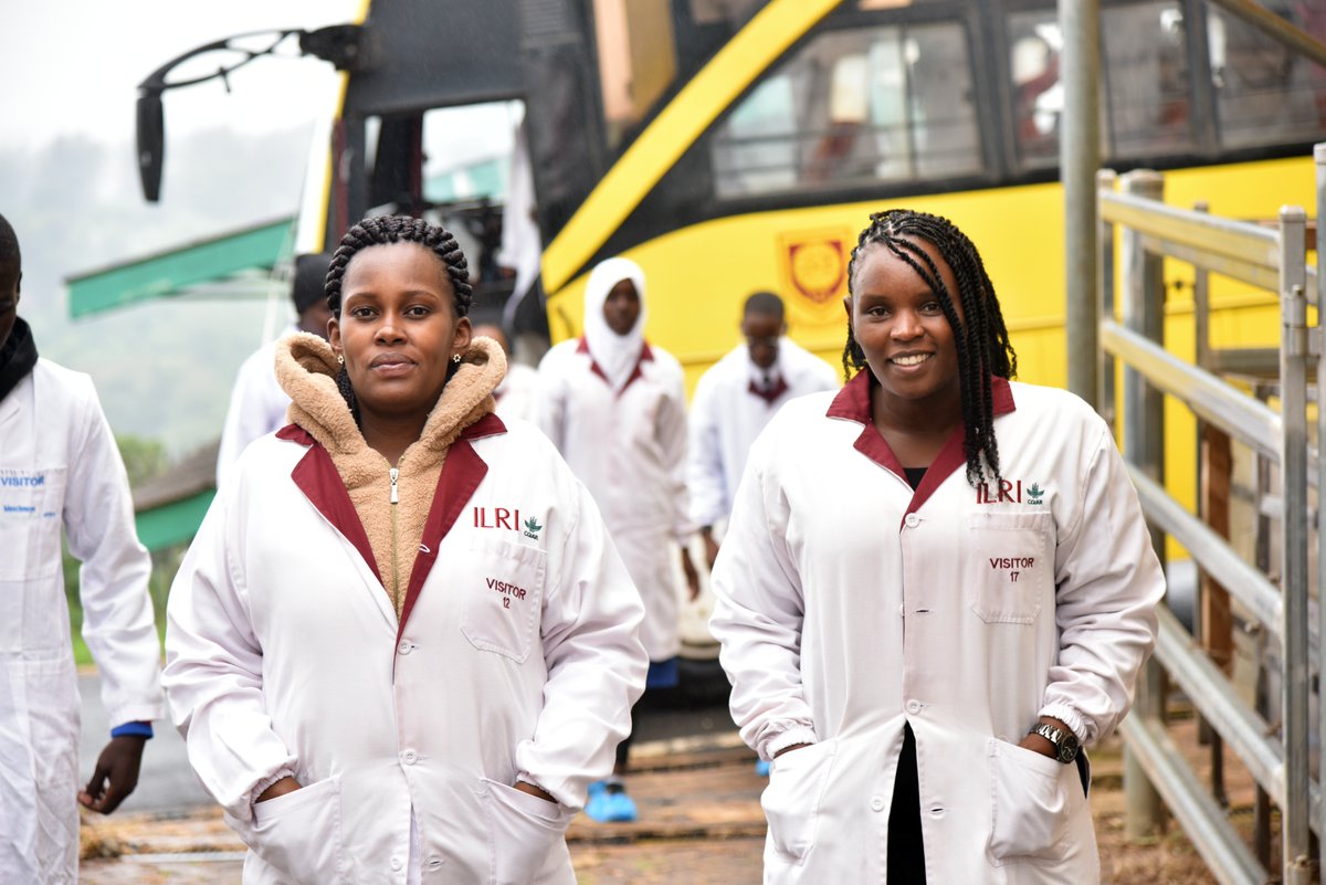 ILRI's tweet image. July 9-ILRI was thrilled to host students from the World Food Prize Youth Initiative. Big thanks to their teachers & Dr. Kenneth Monjero from KALRO for joining. This visit underscored our vital partnerships in encouraging #YouthInSTEM.
#FutureOfFood #ScienceEducation