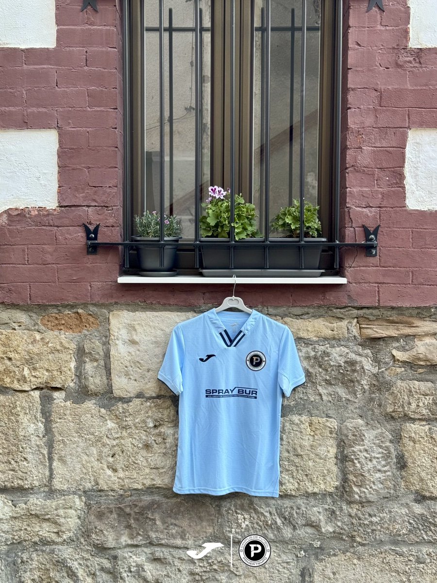 👕😍 Nueva camiseta, misma pasión. 

ℹ️📋 Toda la información e inscripciones en: forms.gle/dGCepHu4YtcPKh… o en el QR de la foto. 

#SomosDeporte #SomosFutbol ⚽️⚽️⚽️