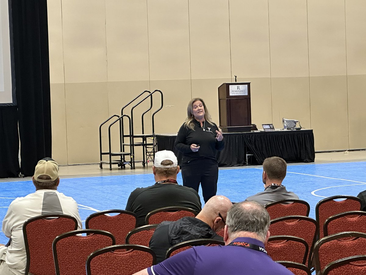 AHSAAUpdates's tweet image. Coach Chanda Rigby from @TroyTrojansWBB leads the first session of this morning’s Basketball Coaching School