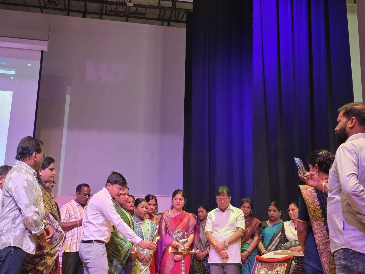 The Orientation training programme on urban initiatives for Elected Representatives of all 5 ULBs of Keonjhar District was held today i.e on Dt. 23.07.2025 in the Auditorium, Keonjhar
DUDA, Keonjhar