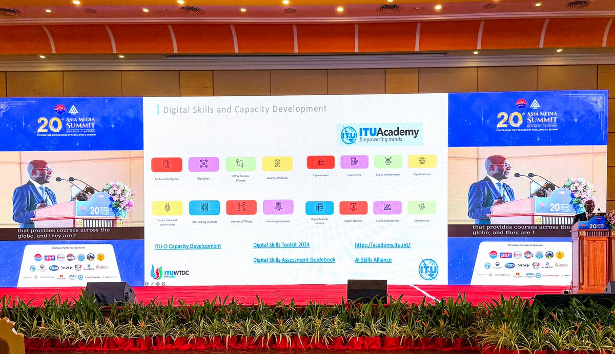 ITUBDTDirector's tweet image. Grateful for the opportunity to present @ITUDevelopment's work on universal connectivity and digital transformation to regional broadcasters at the Asia Media Summit in Siem Reap. Broadcasting can play a key role in advancing #EarlyWarningsForAll, digital inclusion and services.