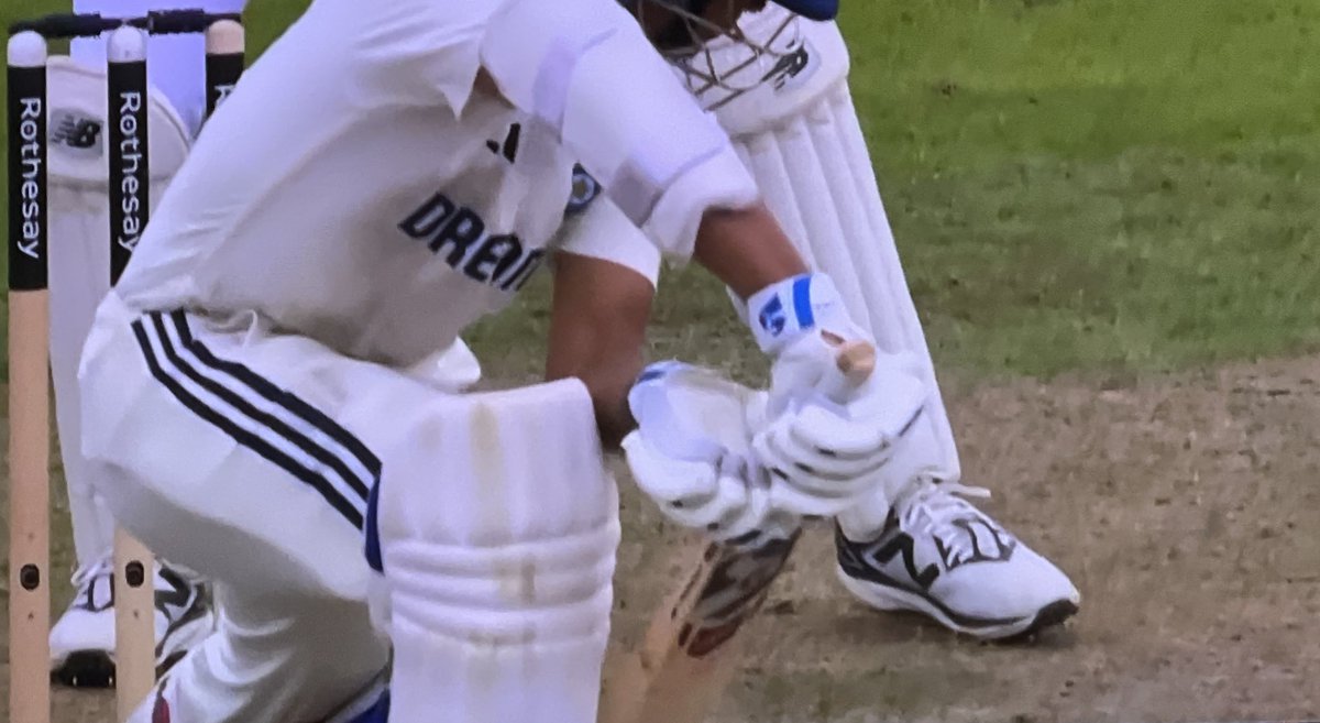 _Break_Free___'s tweet image. Liam Dawson who&apos;s in his  coming back match after long 8 yrs (played his last test match in 2017 ), got the wicket of a determined Jaiswal in the slip

#INDvsENG 
#ENGvINDTest