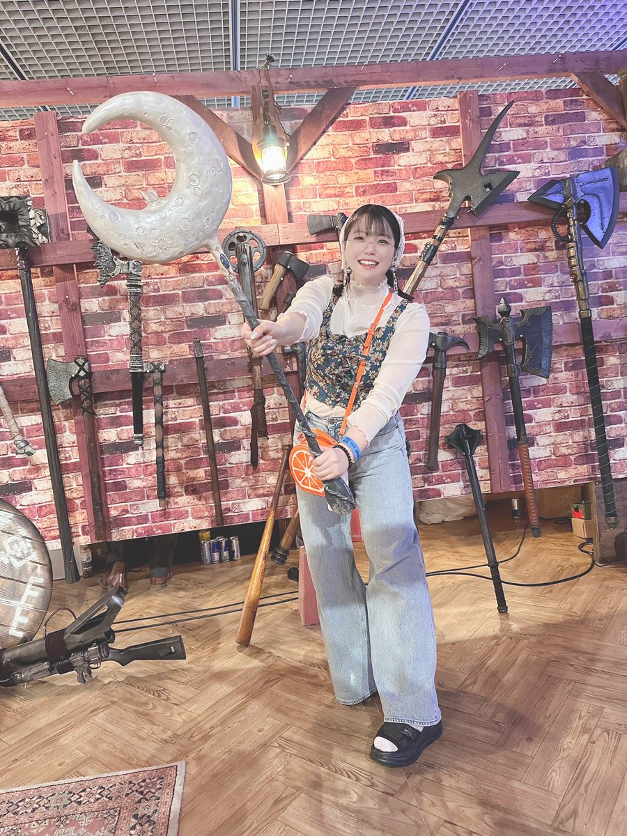 moooomoooo41's tweet photo. ビットサミット最終日行ってました〜✨

赤のギンガムチェックのお洋服が大変お似合いのエルフさん❤️🤍とお写真撮っていただけたり、大好きな人の杖を持たせていただけて感無量だったりと、とっっっても幸せな時間でした😭🙏🏻✨

知らない世界と知ってる世界どっちも堪能出来て楽しかった🫶🏻 https://t.co/Nfp6kE5VHT