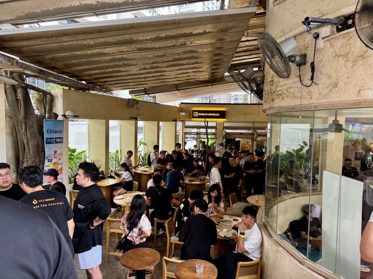 Brotocol_xyz's tweet image. Thanks for those who bridged their way to today’s meetup at the Rabbit Hole, KL! 🐰🤜🤛🇲🇾
See you all again on the next one!