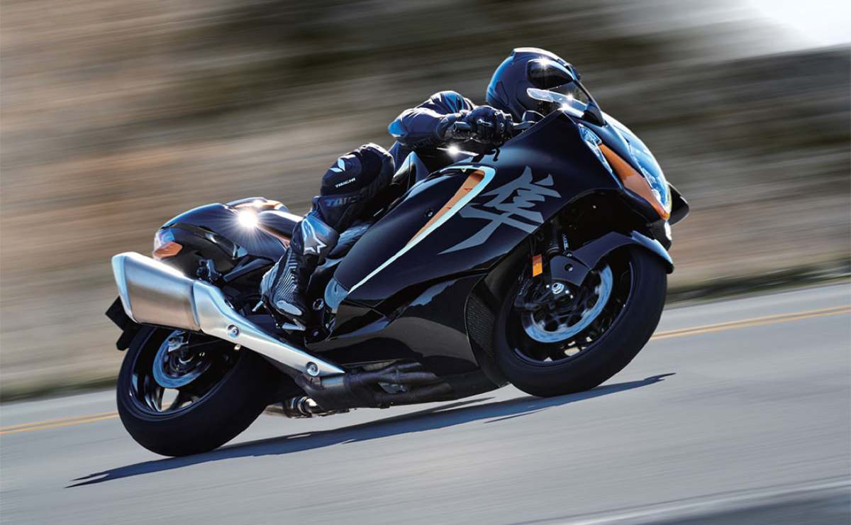 🚨🏍️ ¡Atención amantes de la velocidad! La Suzuki GSX-1300R Hayabusa 2025 está por llegar.

📍 Nuevo diseño y tecnología avanzada para esta icónica bestia de dos ruedas.  
📍 Rendimiento optimizado para los buscadores de adrenalina. 

¿Cómo lo ven a este modelo? 👀  
¡Comentá! ⬇️