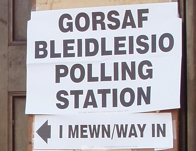 cardiffcouncil's tweet image. Polling stations will be open from 7am to 10pm for tomorrow’s #Llanrumney by-election.
Details of your polling station are on your poll card but you can also check here:
orlo.uk/6ceFF
Don't worry if you don't have your poll card - you can still vote without it.