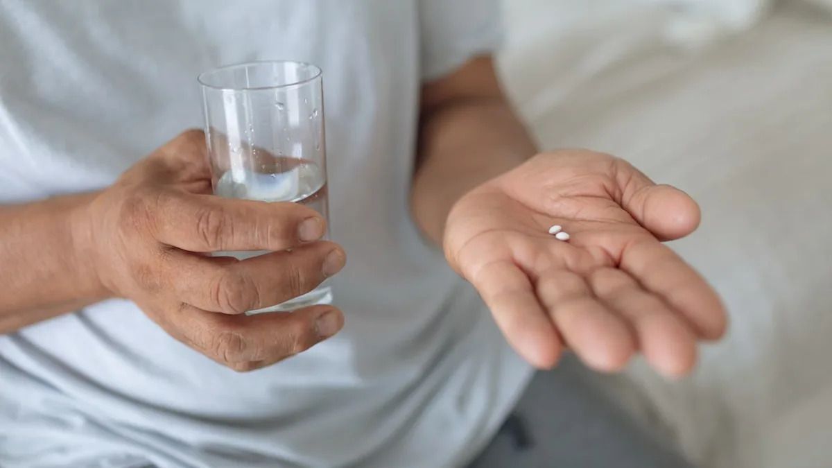 YahooNews's tweet image. An experimental birth control pill for males works by blocking sperm production, and it just passed its first safety test in humans. yahoo.com/news/articles/…