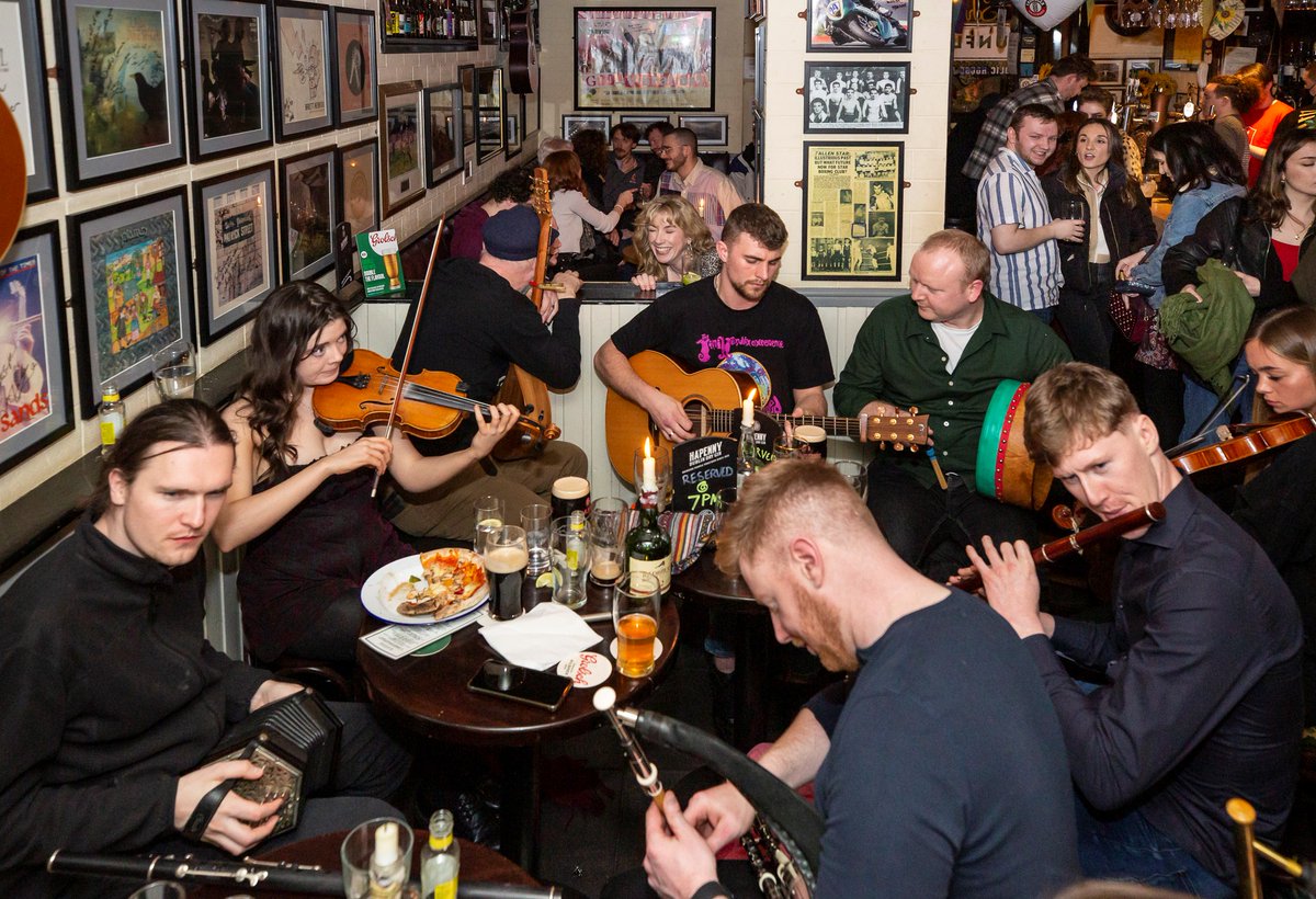 DescubreIrlanda's tweet image. Féile an Phobail – Festival del Pueblo
🗓️ 26 de julio - 10 de agosto ¡más de 600 eventos por toda Belfast!
Música en vivo, teatro, debates, arte, talleres, deportes, cultura internacional y planes en familia.
¡No te lo pierdas! Mira el programa completo: go.irlnd.co/wbwbopky