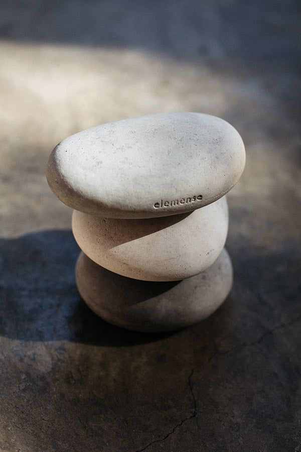 ELLEDECOR_Japan's tweet image. センスが光る、おしゃれなルームフレグランス20
bit.ly/4o7WLpC
キャンドルやお香、サシェ、ペーパーインセンスなど、豊かな香りの表現に加えて、美しい佇まいも楽しめるラインナップを厳選。