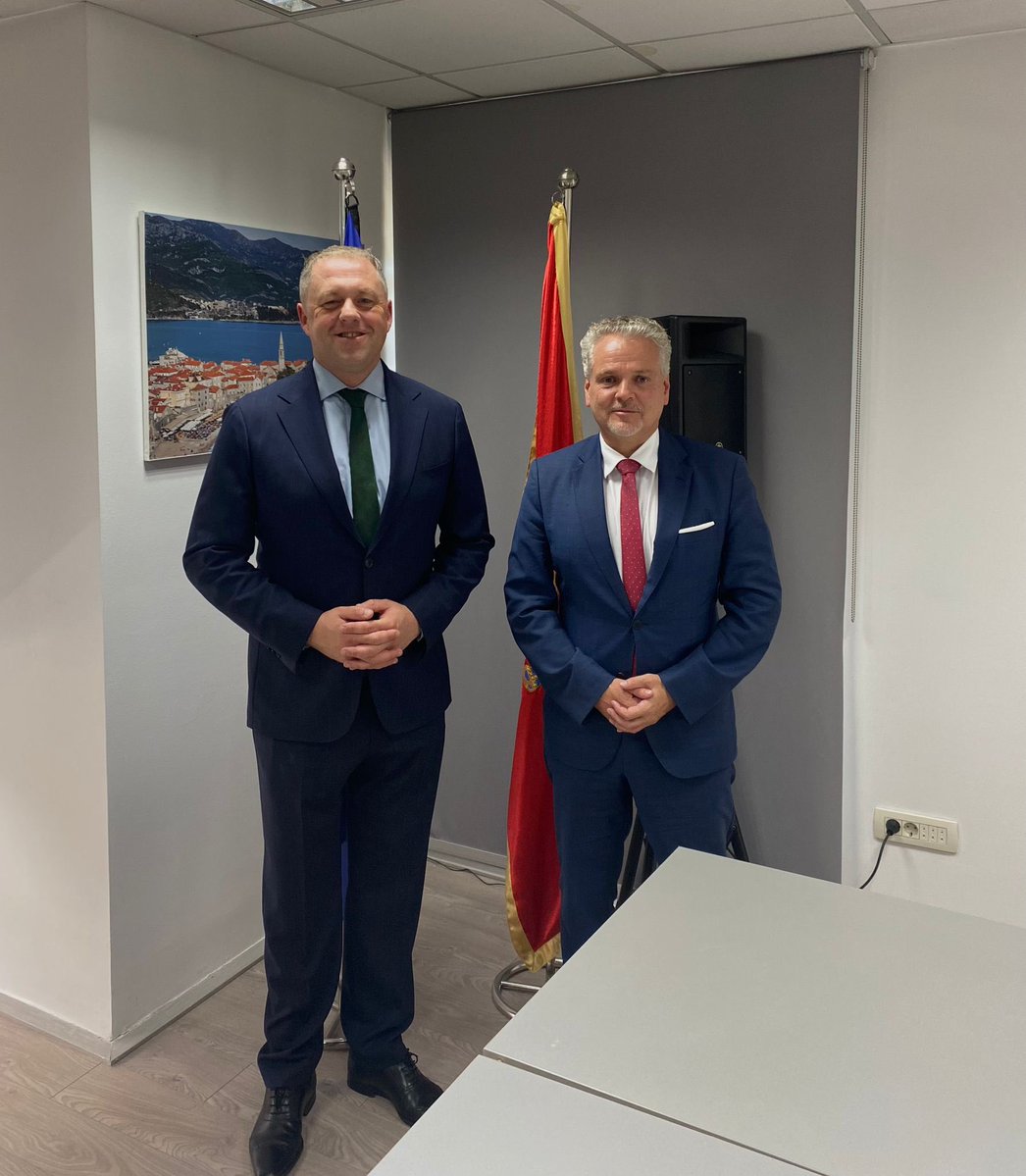 ThomasByrneTD's tweet image. Kickstarting my visit to Montenegro by meeting with EU Ambassador to Montenegro, @josattler 🇮🇪🇪🇺🇲🇪
Very glad to gain insights on Montenegro’s progress in its accession to the EU.
@irlembbudapest @EUAmbME