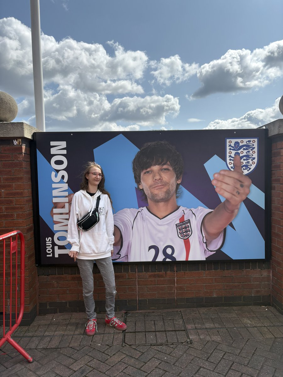 biggerthanloueh's tweet image. To this teenager who grew up with them,I can tell her that she realized all her wildest dreams 15 years later
🥹

Thank you for all,I would be grateful forever ❤️‍🩹 #15YearsOfOneDirection #15Yearsof1D