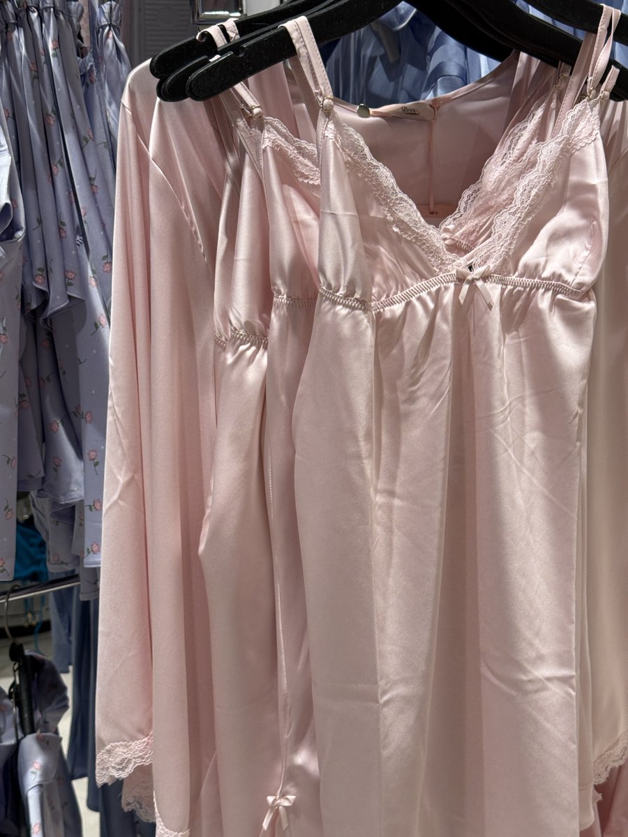 New in at Boux at our Oxford Street Store ✨

Shop here: bit.ly/4kXmSwB