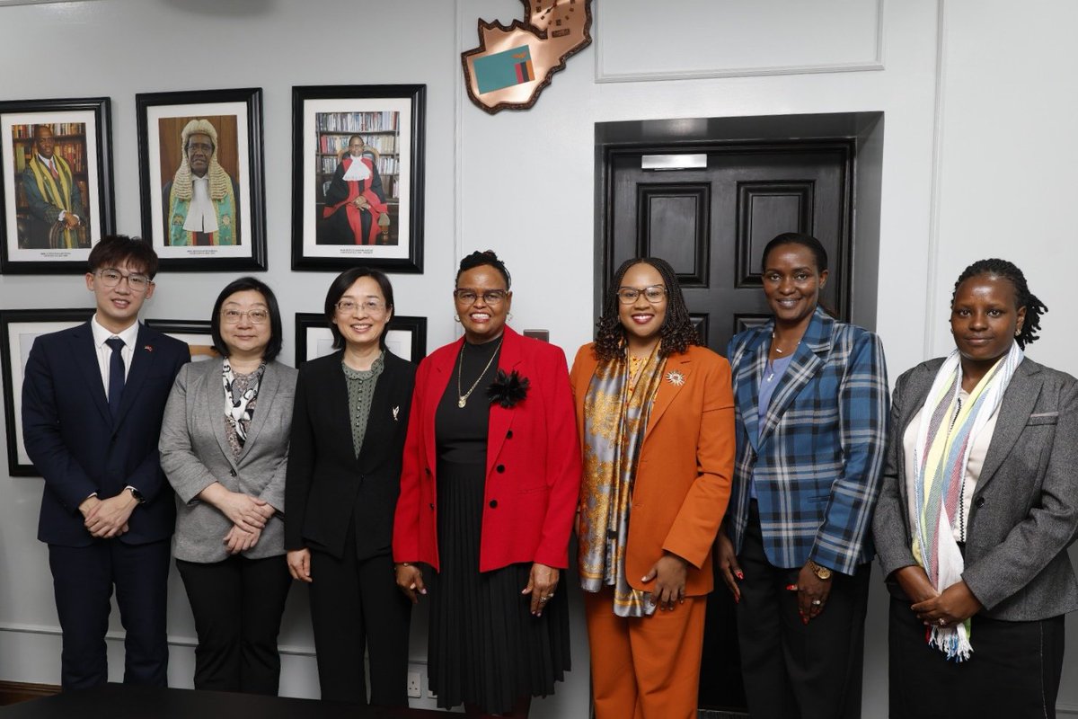 AmbGuoHaiyan's tweet image. Pleasure to pay a courtesy call on Hon. Martha Koome @CJMarthaKoome, Chief Justice and the President of the Supreme Court of Kenya.
We discussed how to promote China-Kenya relations and enhance technical exchanges between our respective judicial systems. We believe that through…