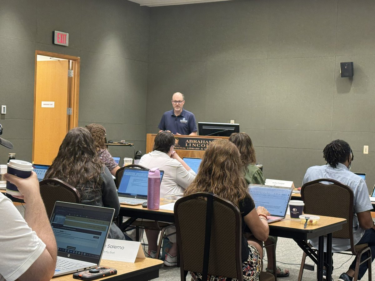 mremrich1's tweet image. Time to tune in to @CivilWarJon’s lecture on Abraham Lincoln and the Emancipation Proclamation as part of the @Gilder_Lehrman & @ALPLM Reframing Lincoln seminar. Use this link to join us:
gilderlehrman.org/professional-d…