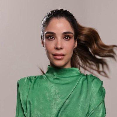 chucho_cuerero's tweet image. Si tienes un mal día, recuerda que @DianaKarinaBa ya se sentía la próxima primera dama y terminó siendo la mujer más odiada de México.