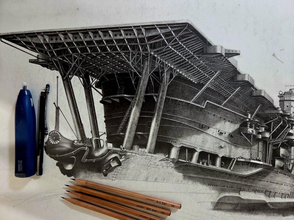 ArtStudiofu1's tweet image. 【制作中】#鉛筆画『双対の巨竜《承》吽形 -航空母艦 赤城』の塗り込みの第一段を取り敢えず終了。先日の #大阪護國神社 特別展示『#わだつみ渡る焔の便り』でのライブドローイングでの作業から更に2日間作業を続けて、ここまで来ました。8/14と8/15の #近鉄文化サロン上本町…