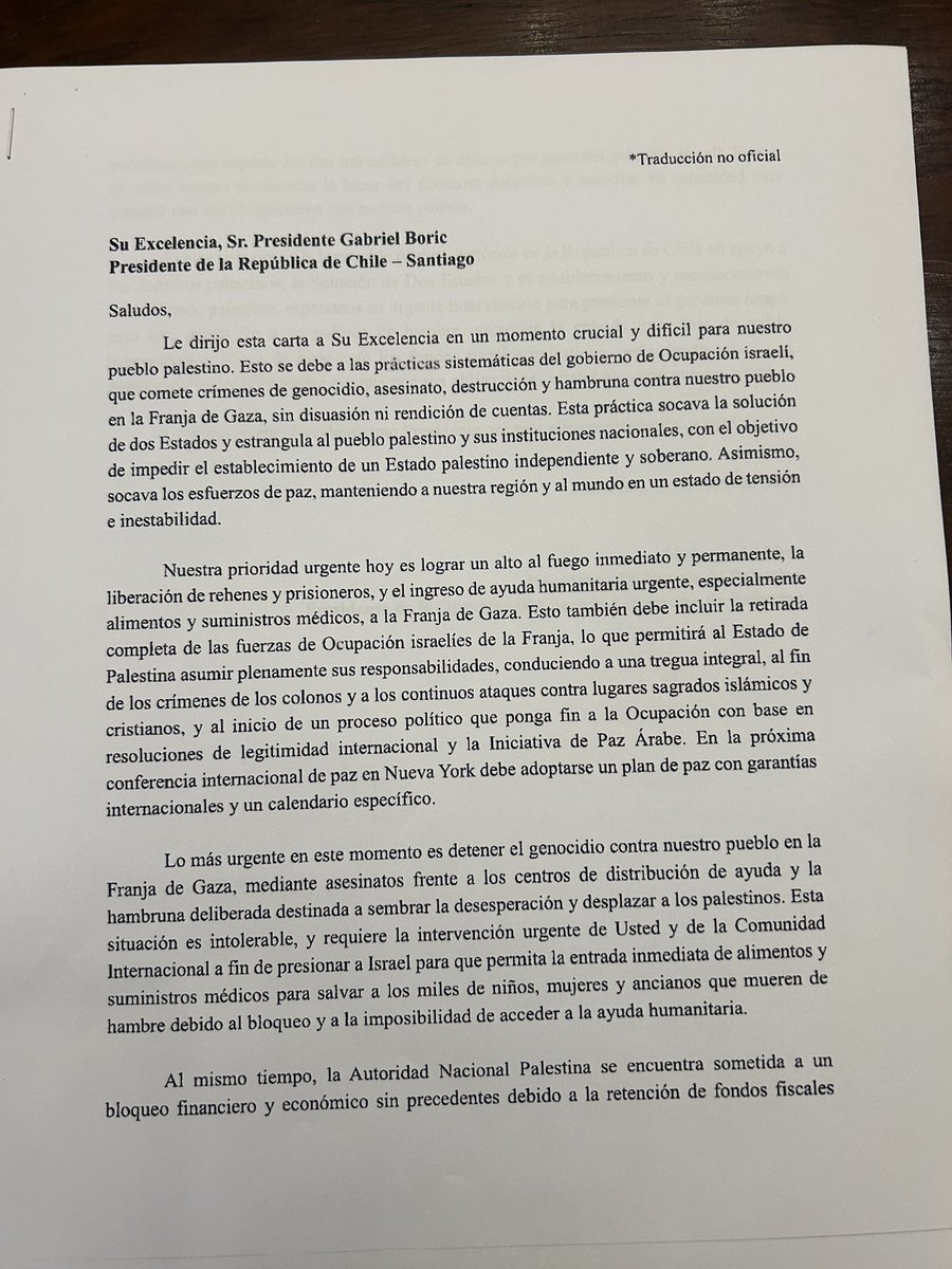 GabrielBoric's tweet image. Les quiero compartir la carta que me envió el Presidente de la Autoridad Palestina Mahmoud Abbas, solicitando apoyo de la comunidad internacional para lograr un alto al fuego, el ingreso de ayuda humanitaria y detener la masacre contra el pueblo palestino.

Exigimos que el…