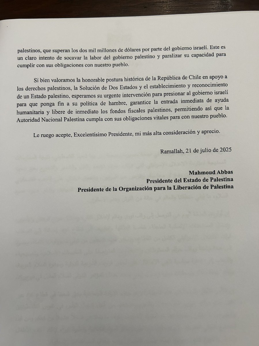 GabrielBoric's tweet image. Les quiero compartir la carta que me envió el Presidente de la Autoridad Palestina Mahmoud Abbas, solicitando apoyo de la comunidad internacional para lograr un alto al fuego, el ingreso de ayuda humanitaria y detener la masacre contra el pueblo palestino.

Exigimos que el…