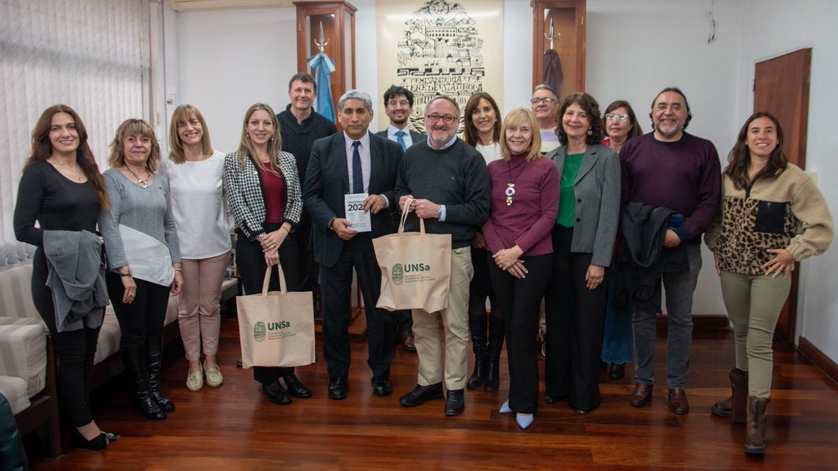 La UNSa avanza en un convenio con la Universidad Internacional de la Rioja de España
NOTA: unsa.edu.ar/index.php/2025…