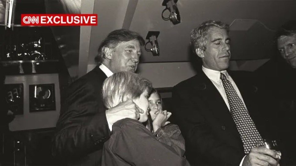 Vision4theBlind's tweet image. Photos released of Epstein at Trump’s wedding in 1993