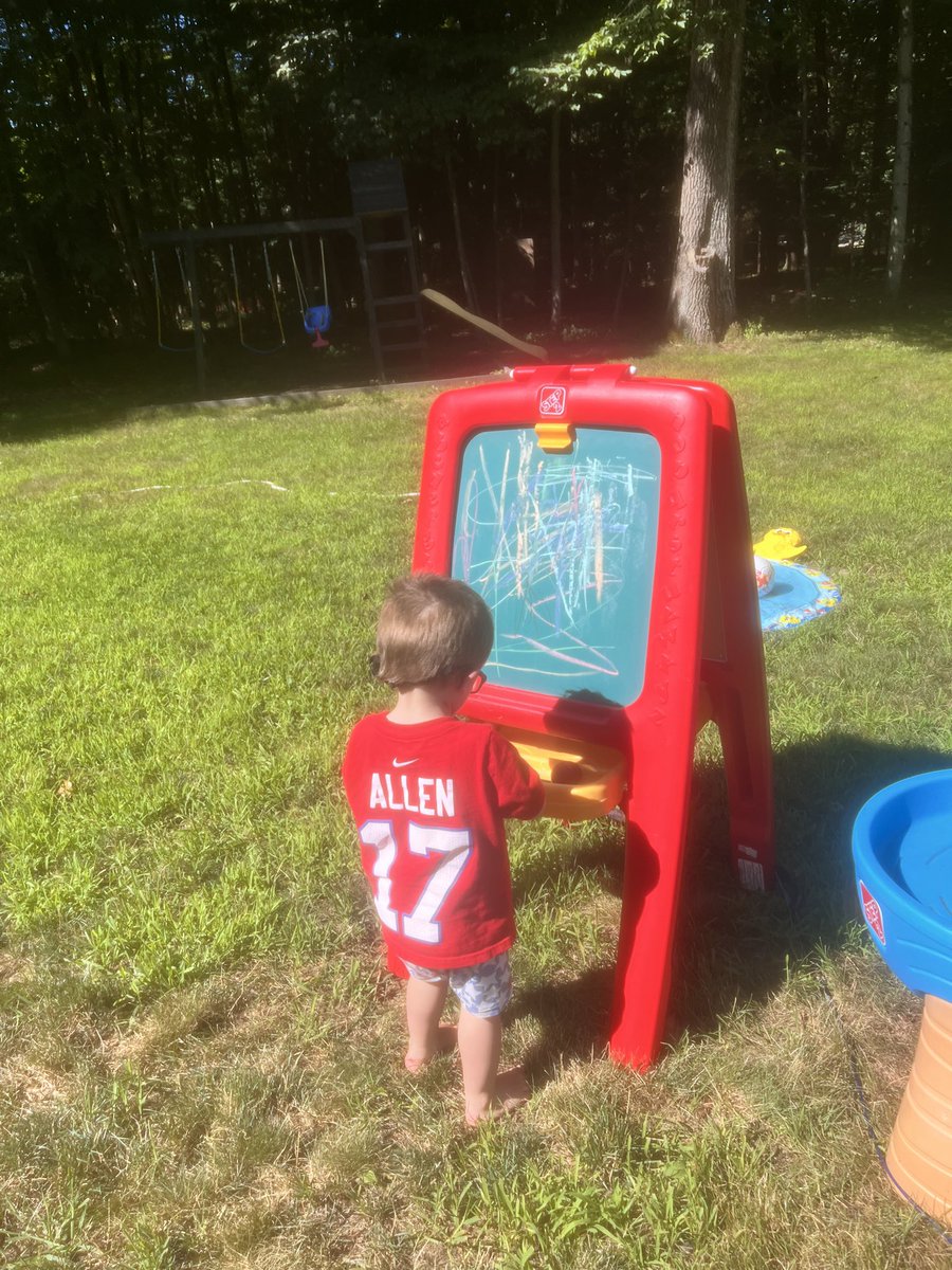CoachMaxxSwish's tweet image. Found your new offensive coordinator @BuffaloBills @JoshAllenQB