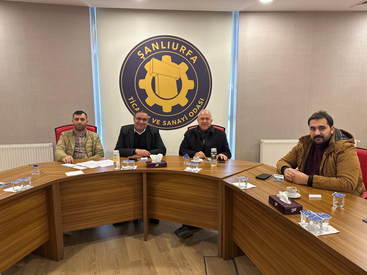 ŞUTSO 21. Meslek Komitesi Başkanı Ahmet Deniz:
ABD'nin Meksika'dan gelen ürünlere %30 ek vergi kararı, Şanlıurfalı transformatörcüler için büyük fırsat!

Yerli üreticilerimiz ABD pazarında rekabet avantajı yakalayacak. ⚡🌍

🔗 Detaylar 
sutso.org.tr//komiteler-hab…