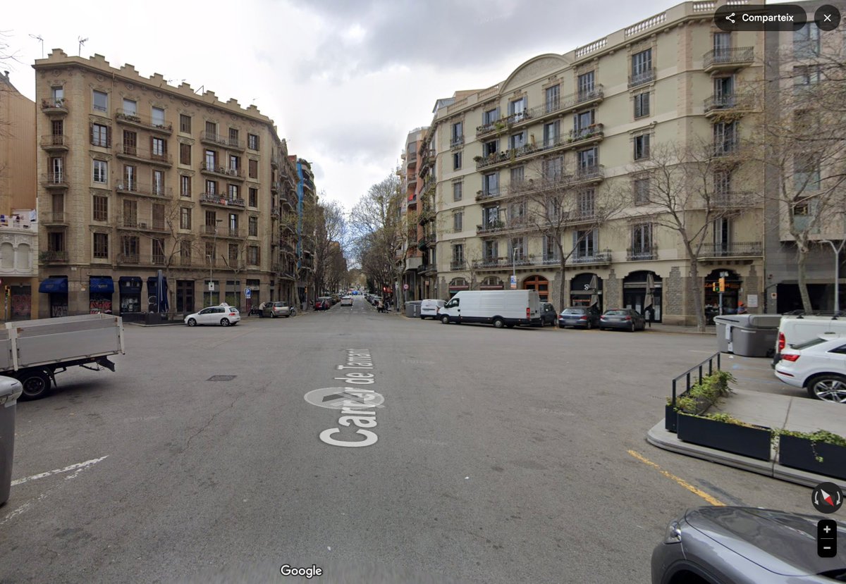 CuidemSant's tweet image. 🌳 L'estudi 08014 Arquitectura va guanyar el concurs públic de BIMSA per fer una plaça verda a Tamarit-Rocafort, a Sant Antoni, fa més d'un any.
🗓️ Quan es licitarà l'Eix Rocafort i aquesta plaça que faria reduir temperatures i contaminació?
ℹ️ estudi08014.com/wordpress/?pag…