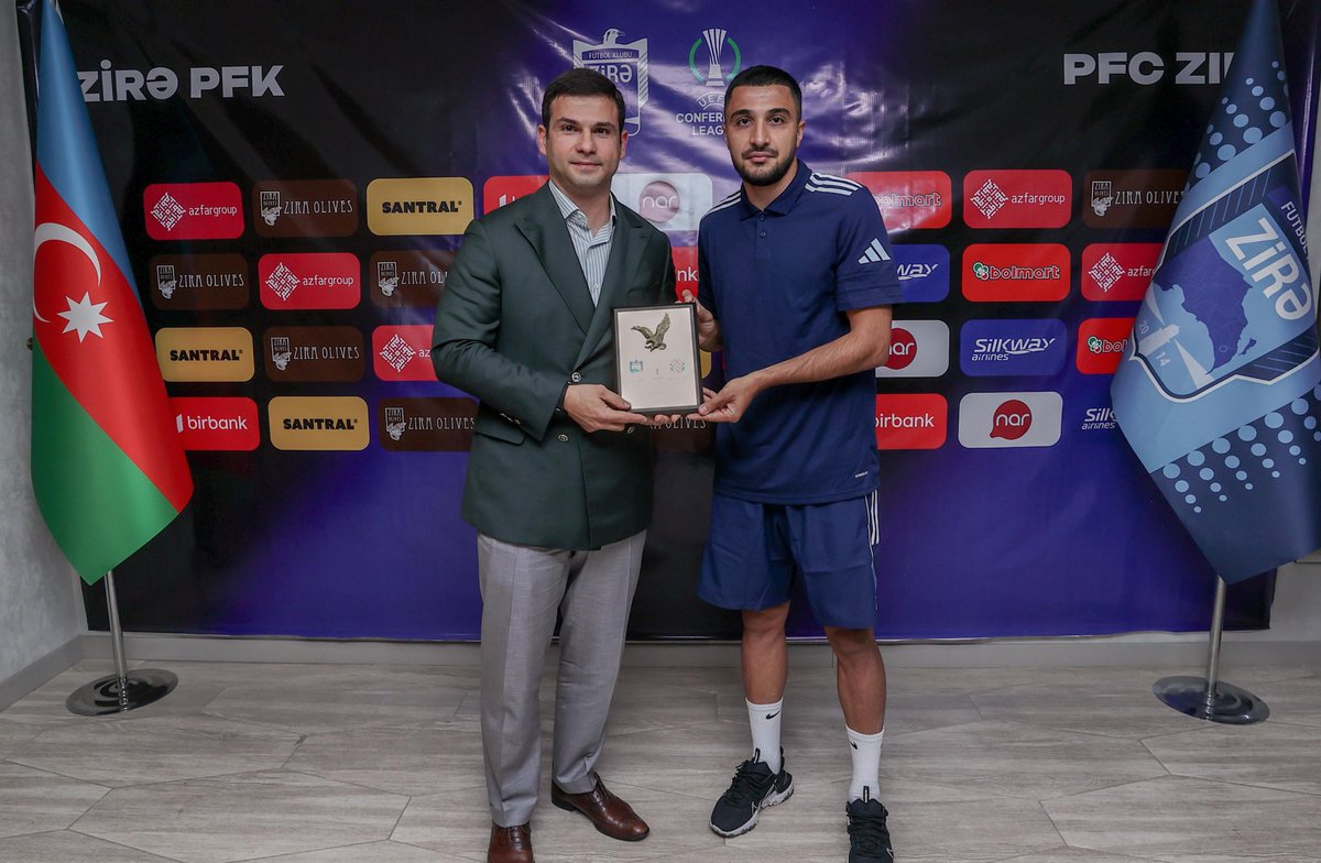 Orkhan Mammadov (@mammadovorkh) on Twitter photo Avropa sınağı öncəsi komandamızla görüşdüm. Onlara dedim: Adlar oyunu yox, ürəklər oyunu qazanır. <a href="/ZirePFK/">Zirə PFK</a> bu gün ürəyi ilə oynayacaq! Uğurlar, uşaqlar! 
💙⚽🦅  #ZirəİləZirvəyə✊🏼 Avropa sınağı öncəsi komandamızla görüşdüm. Onlara dedim: Adlar oyunu yox, ürəklər oyunu qazanır. <a href="/ZirePFK/">Zirə PFK</a> bu gün ürəyi ilə oynayacaq! Uğurlar, uşaqlar! 
💙⚽🦅  #ZirəİləZirvəyə✊🏼