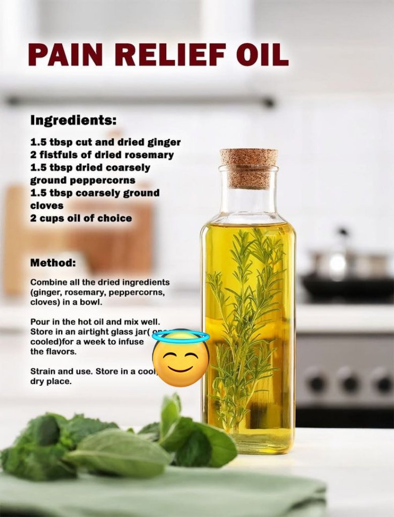 ononoherbals's tweet image. 🚨 PAIN RELIEF OIL
➡️ Ingredients:
1.5 tbsp cut and dried ginger
2 fistfuls of dried rosemary
1.5 tbsp dried coarsely ground peppercorns
1.5 tbsp coarsely ground cloves
2 cups oil of choice
➡️ Method:
Combine all the dried ingredients (ginger, rosemary, peppercorns, cloves) in…