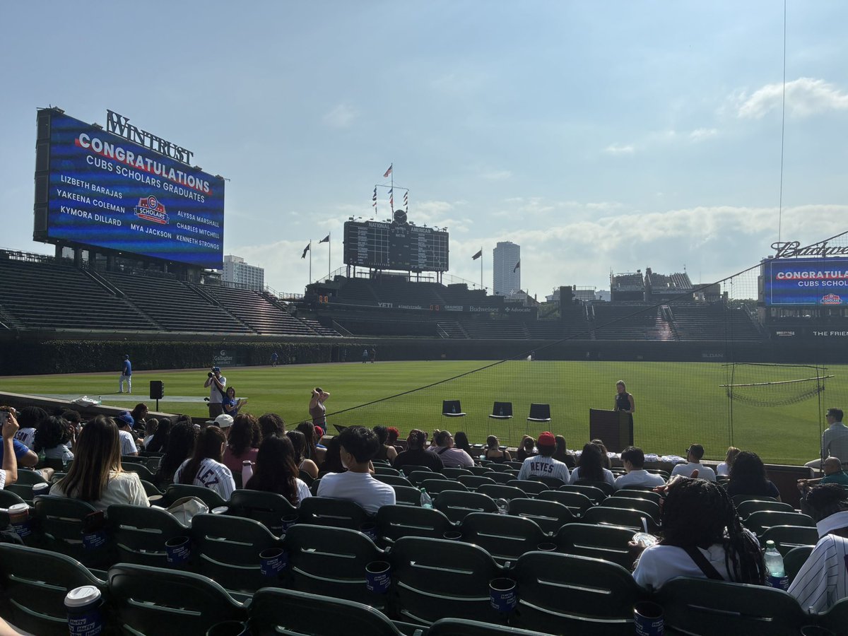 mikeclarkpreps's tweet image. Hello from Wrigley. Here for a Cubs Scholars event. Coverage coming for #SouthwestRegional and @CPLAthletics.