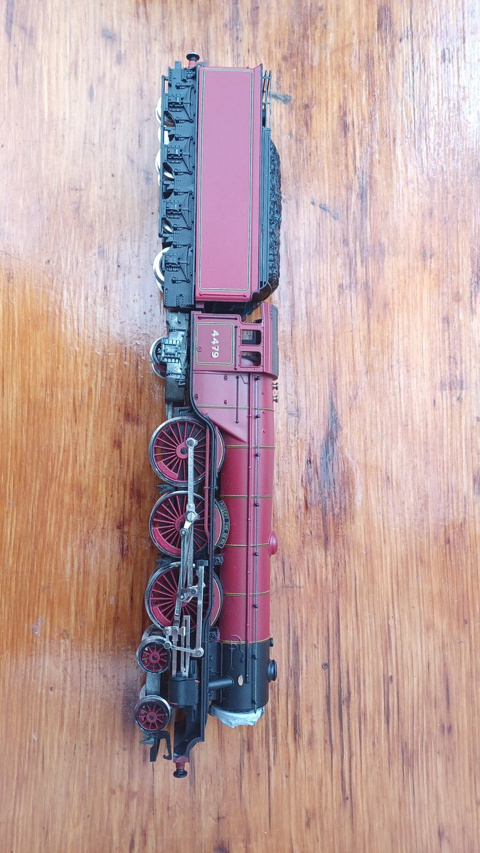 SeaSwine9's tweet image. So how easy are locos to fix? 🤪
Tender motors work but no power is going through the wheels, which are now cleaned, so I'm guessing a loose wire?
Wheels roll freely, is that bad?