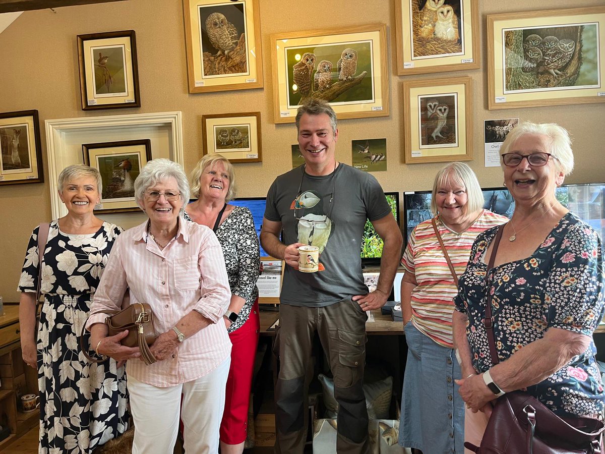 RobertEFuller's tweet image. A few of these ladies knew me as a boy!😊
A group form Pocklington WI visited to see my latest exhibition - I hope they approved of the paintings on show!
🖼️New Life: An Exhibition of Art & Film runs until Sept 7th
📌The Robert Fuller Gallery, Thixendale, North Yorkshire YO17…