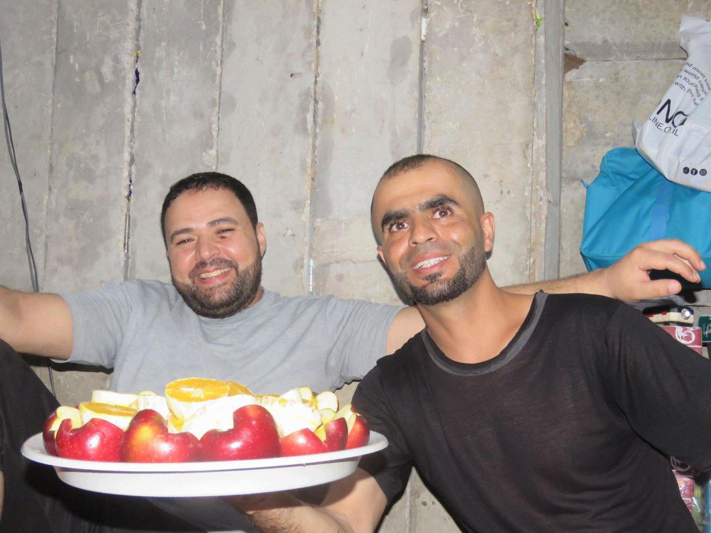 IsraelinUSA's tweet image. While Hamas leaders cry "starvation" to the world… guess what’s REALLY happening underground?
🎥 WATCH: Hamas terrorists feasting in fully stocked tunnels — far from the chaos above. No aid trucks. No famine. Just hoarded supplies and smug smiles.
They lie. They hide. They…
