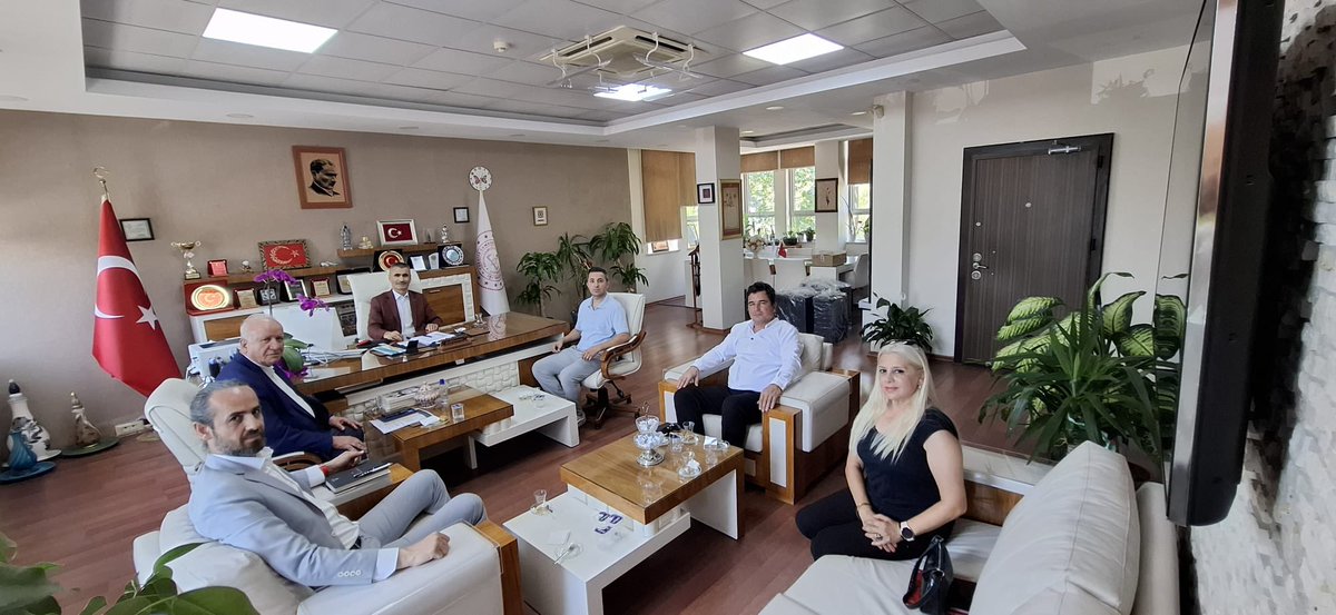 Küçükçekmece İlçe Millî Eğitim Müdürlüğü (@kucukcekmecemeb) on Twitter photo Küçükçekmece Kent Konseyi Spor Komisyonu başkanı Abdullah Kaya ve kulüp başkanları; Utku Caner Dikici,
Remzi Erez, Sami Yaşarlar ve Dilek Saçlı, İlçe Milli Eğitim Müdürümüz Emin Çıkrıkçı’yı ziyaret etti.
<a href="/EminCikrikci/">Emin ÇIKRIKÇI</a> Küçükçekmece Kent Konseyi Spor Komisyonu başkanı Abdullah Kaya ve kulüp başkanları; Utku Caner Dikici,
Remzi Erez, Sami Yaşarlar ve Dilek Saçlı, İlçe Milli Eğitim Müdürümüz Emin Çıkrıkçı’yı ziyaret etti.
<a href="/EminCikrikci/">Emin ÇIKRIKÇI</a>