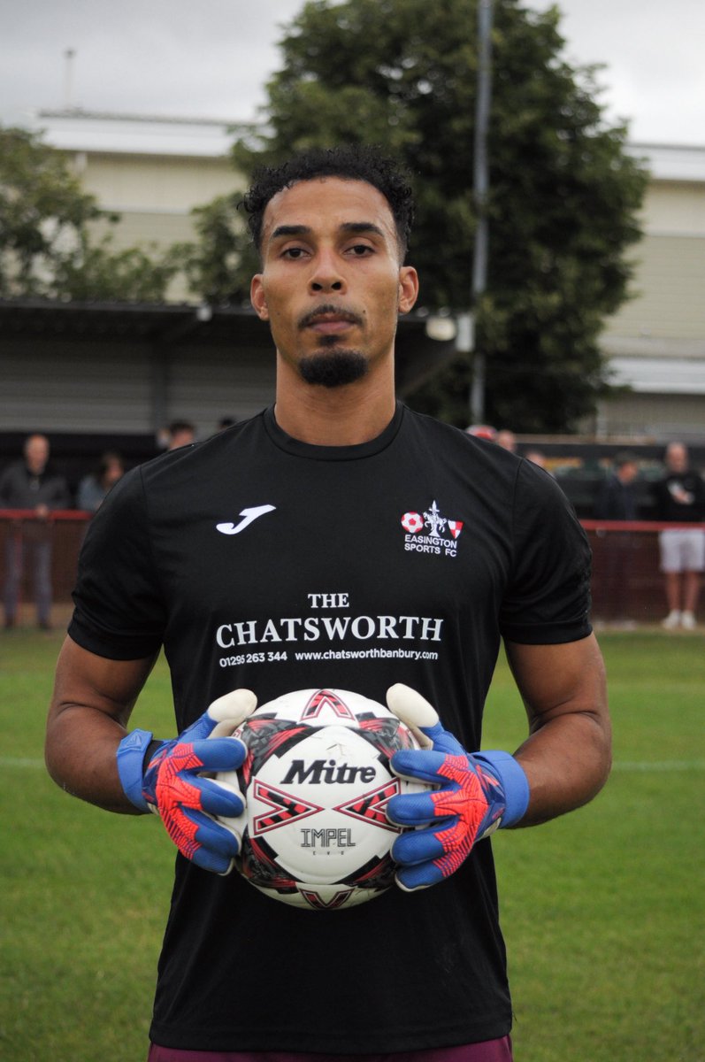 Sports_ESFC's tweet photo. A special thank you to Abby and Clive from The Chatsworth for their continued support.

The Chatsworth will once again be sponsoring the warm up tops for our Mens First and Men’s Development squad 

Many thanks for your continued support 

🔴⚪️
#theclan https://t.co/By2KHQ04p8