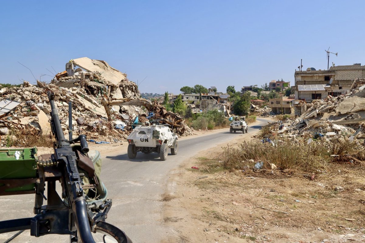 UNIFIL_'s tweet image. Peacekeepers patrol south Lebanon daily—sometimes with @LebarmyOfficial, sometimes independently, always in coordination.
Each patrol helps us monitor the situation, report violations of Res 1701, and prevent escalation. The goal is simple: a safer, more stable future for all.