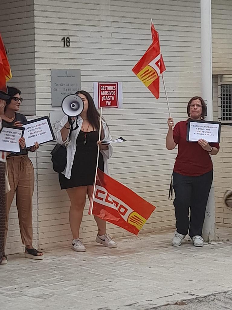 ✊🏽📢 Avui concentració de suport a Can Serra contra l'acomiadament de la companya Yaiza
