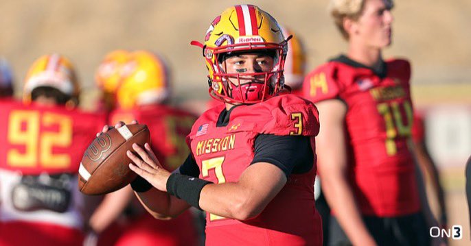 Andy_Villamarzo's tweet image. Prediction: Mission Viejo (Calif.) falls in CIF D-I quarterfinals 👀
on3.com/high-school/ne…