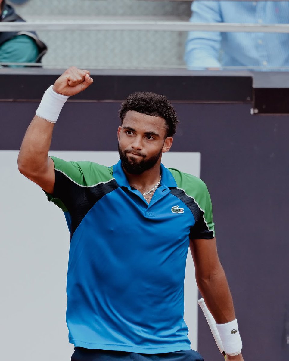 UniversTennis's tweet image. Absent depuis Roland-Garros après une fracture de fatigue, Arthur Fils disputera trois tournois avant l’US Open. 🇫🇷
Son programme de reprise :
🇨🇦 Masters 1000 Toronto (27 juillet)
🇺🇸 Masters 1000 Cincinnati (7 août)
🇺🇸 ATP 250 Winston-Salem (17 août)
🇺🇸 US Open (24 août)