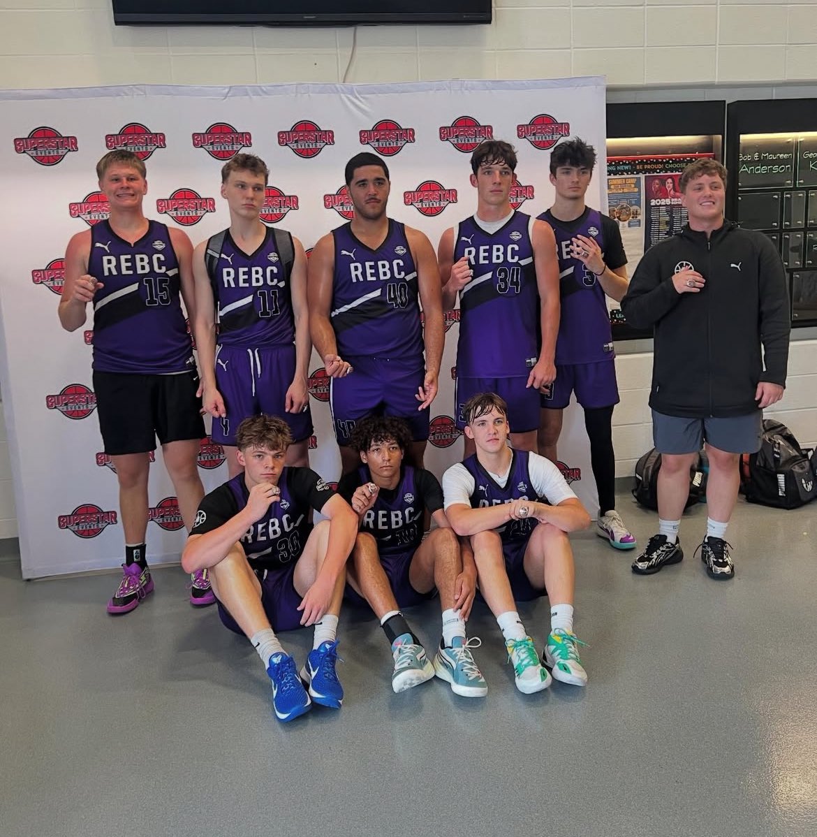 Highlights from this past weekend in Noblesville, with a 4-1 record winning the championship 
6’2 Trey Caffee Summer Showdown AAU Tournament Highlights youtu.be/nZ-bTBA_puo?si… via <a href="/YouTube/">YouTube</a>