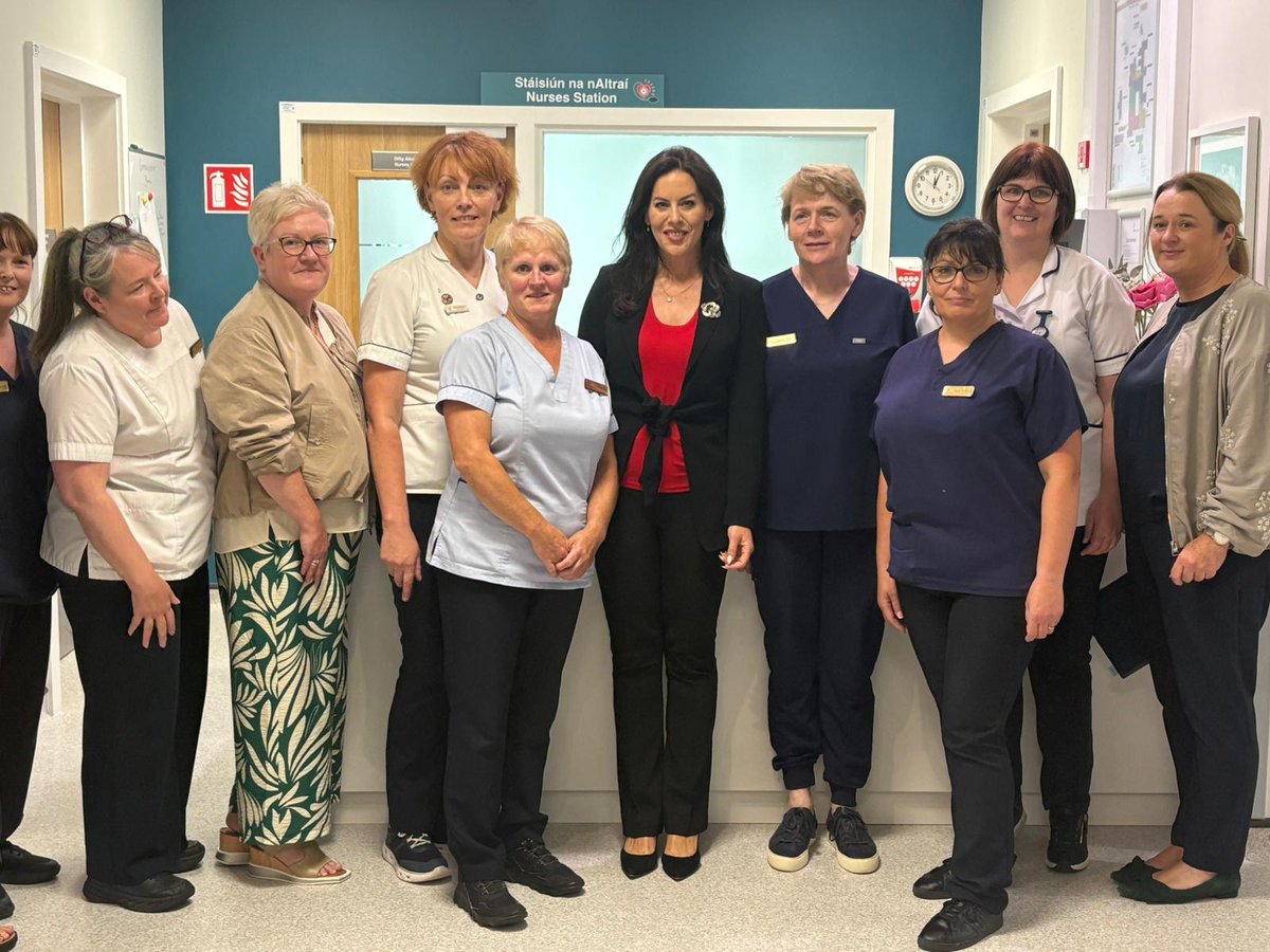 HSESouthWest's tweet image. 🏥 Minister for Health, Jennifer Carroll MacNeill TD, today visited HSE South West's Kanturk, Millstreet and Macroom Community Hospitals where developments are transforming care for older people across County Cork
#Healthcare #HSE #Sláintecare @roinnslainte @CarrollJennifer