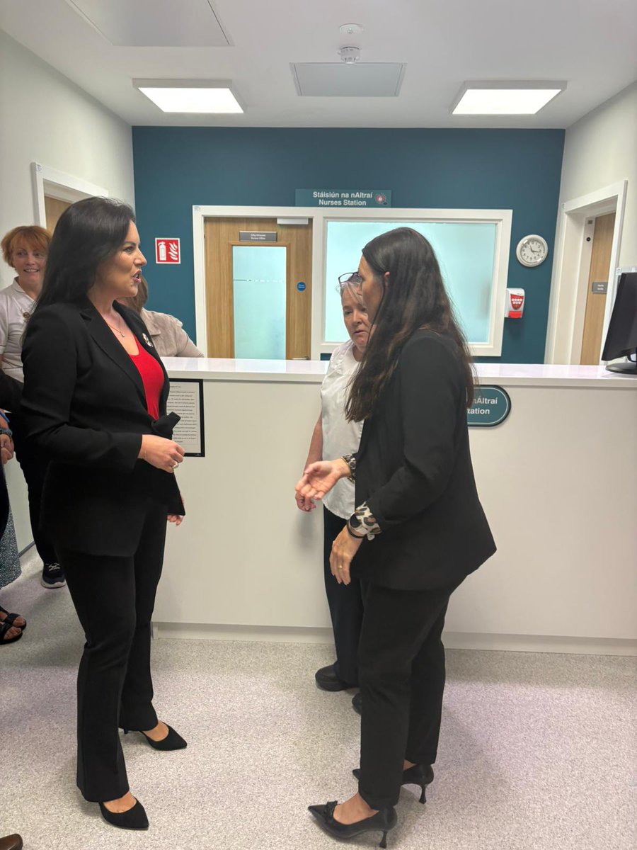 HSESouthWest's tweet image. 🏥 Minister for Health, Jennifer Carroll MacNeill TD, today visited HSE South West's Kanturk, Millstreet and Macroom Community Hospitals where developments are transforming care for older people across County Cork
#Healthcare #HSE #Sláintecare @roinnslainte @CarrollJennifer