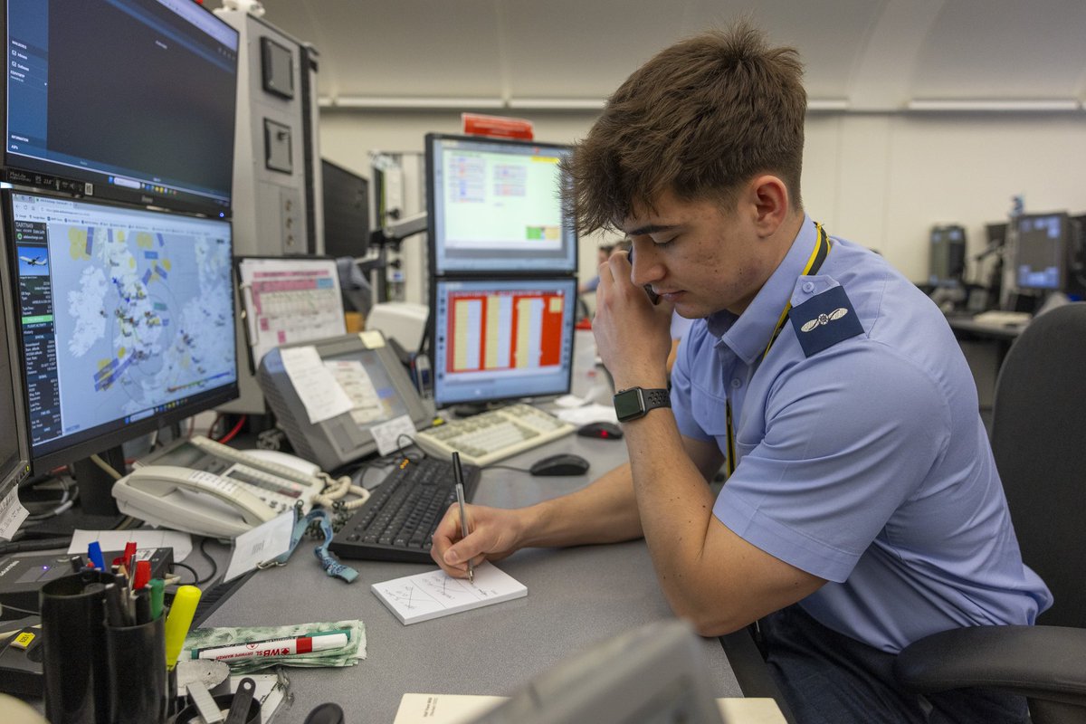 🖥️✈️ From the Ops Desk at 78 Sqn: Air &amp; Space Ops Specialists manage UK airspace, coordinate with military and civilian ATC, and support civil agencies in responding to air-defence incidents.
Keeping our skies safe – day and night.
#RAF #WeEnable