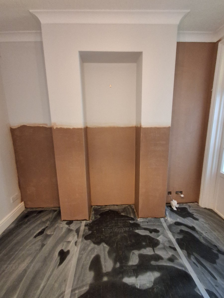 banger_uk's tweet image. That wall is finished. Two+ weeks to dry out and then I shall paint that room bright white.