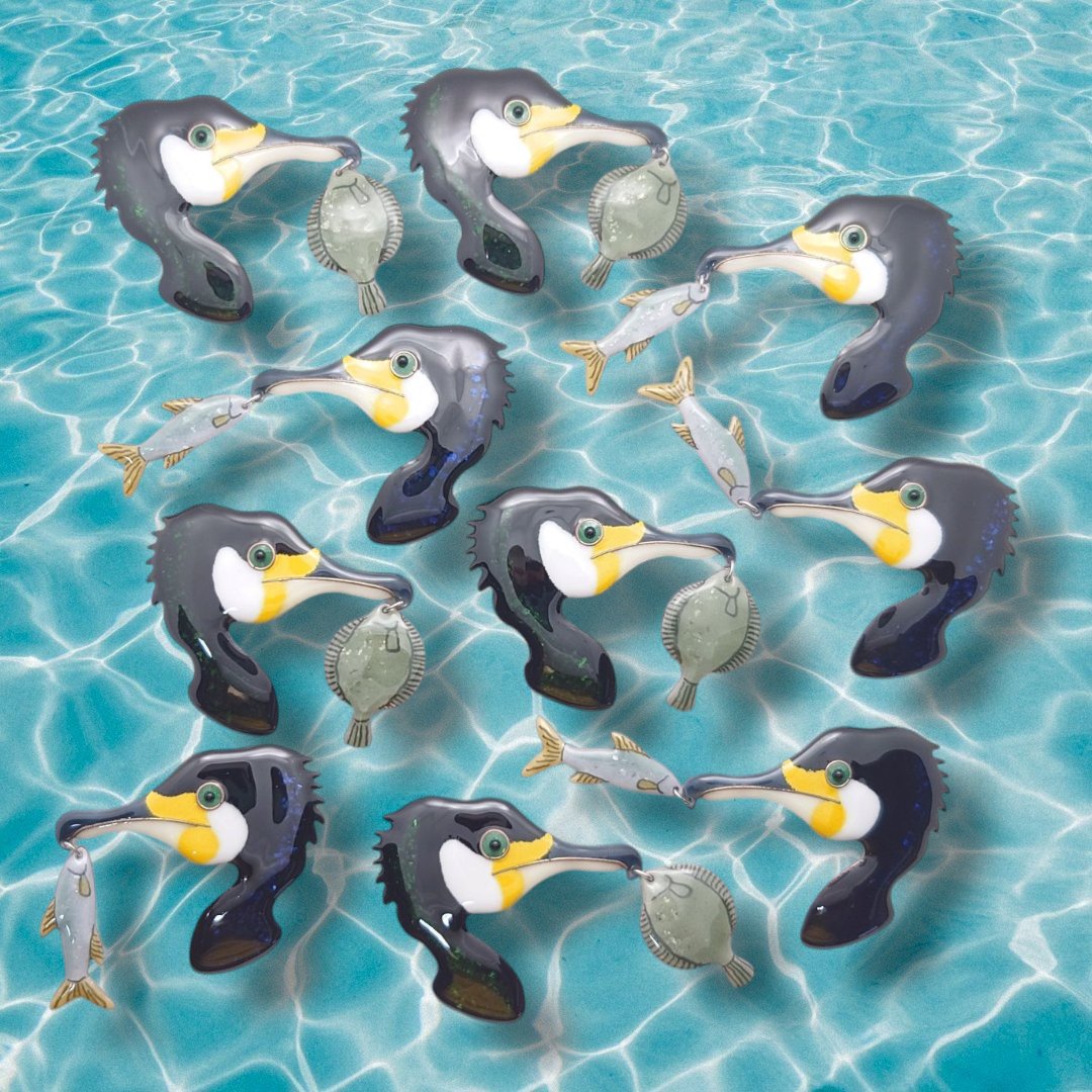 HureshumaReiko's tweet image. #わくわく野鳥博 今年のピックアップテーマは「食べものと鳥」。ということで、カワウ&アユとウミウ&カレイを多めに作りました。
大阪はあべのハルカス近鉄本店で7/30〜8/5まで。今年もグッズ販売以外に、鳥類学の専門家によるミニ講座、触れる羽標本、ワークショップなどがありますよ。