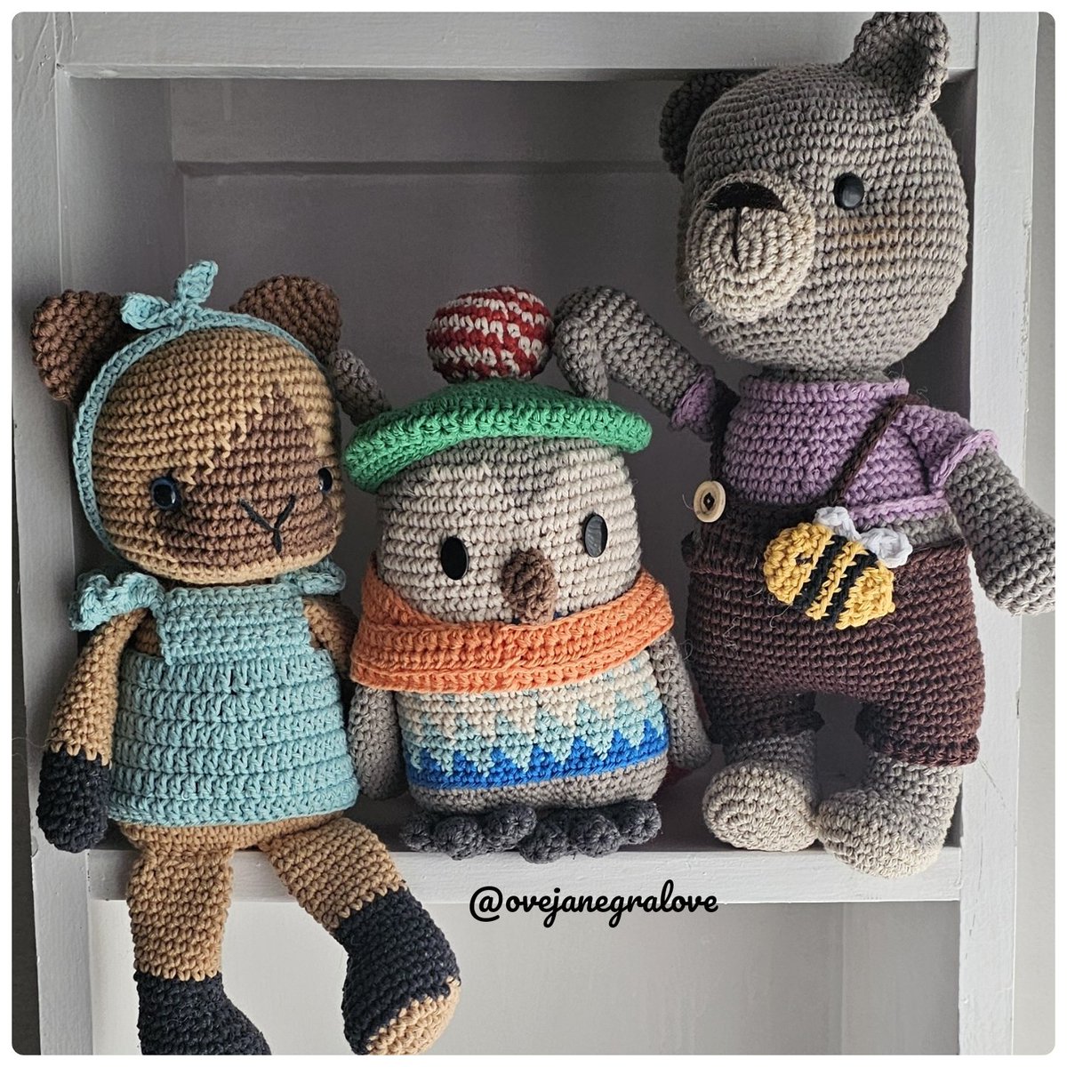 ArcoIrisCrochet's tweet image. Nada es eterno, pero si lo cuidamos, dura más❤️
Acá nuevo modelo de osito, esta ovejita tejedora no para, se acerca el #diadelniño y me encanta crear cosas nuevas
Gracias a todos los que me bancan con RT, los abrazo
Feliz dia queridos amigos de X 🫶🧶🤍🌈