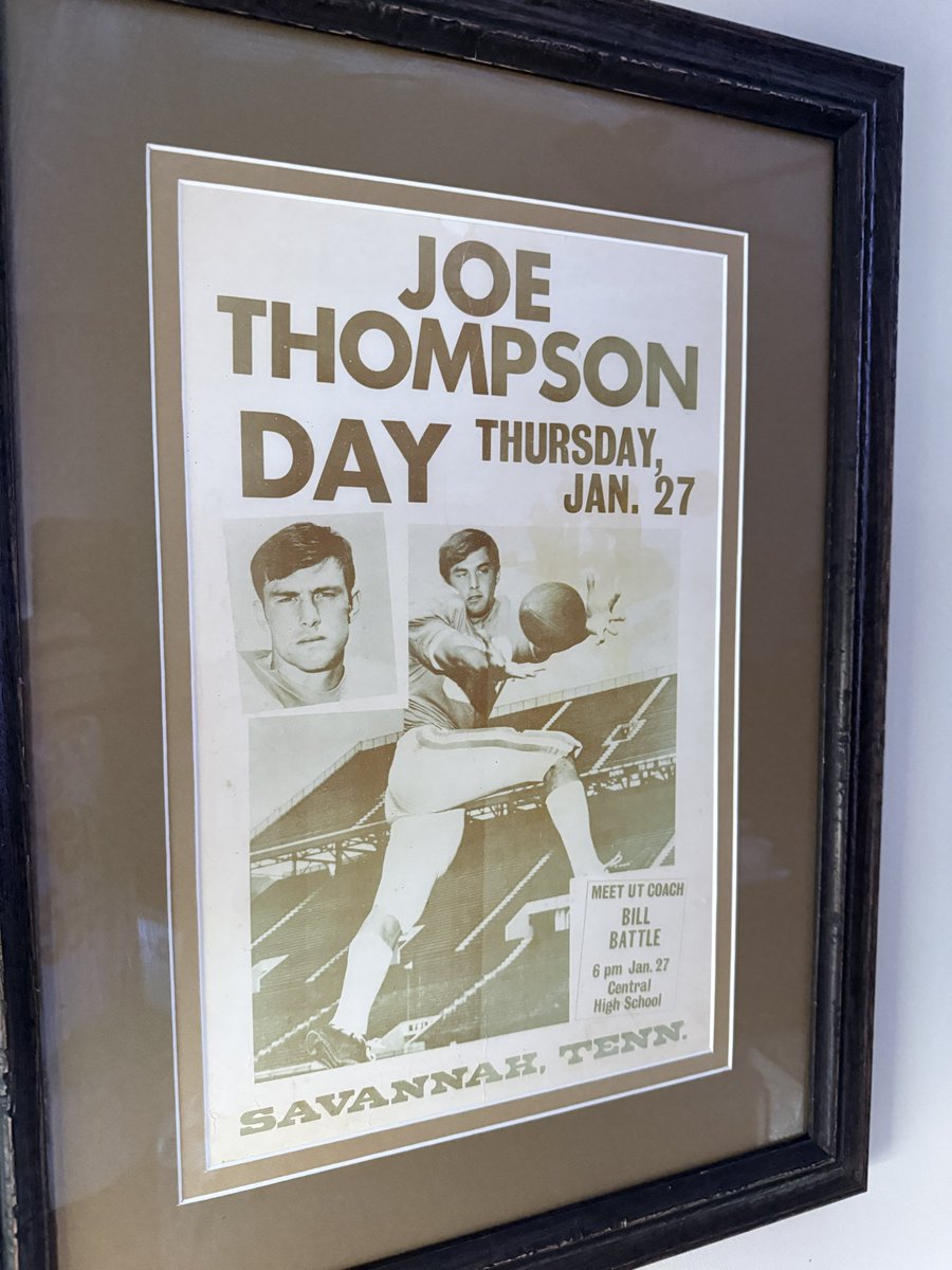 jthomps72's tweet image. Happy birthday to the man the myth, the legend and my favorite Tennessee Vol to ever suit up for the orange and white, #90, Joe Thompson aka my dad. I live by his motto “ if you can’t say something nice about Tennessee, say something bad about Vanderbilt”